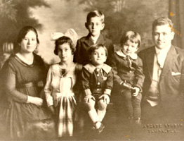 Giuseppe Ferlita and Vincenta Ficarrotta [circa 1921]